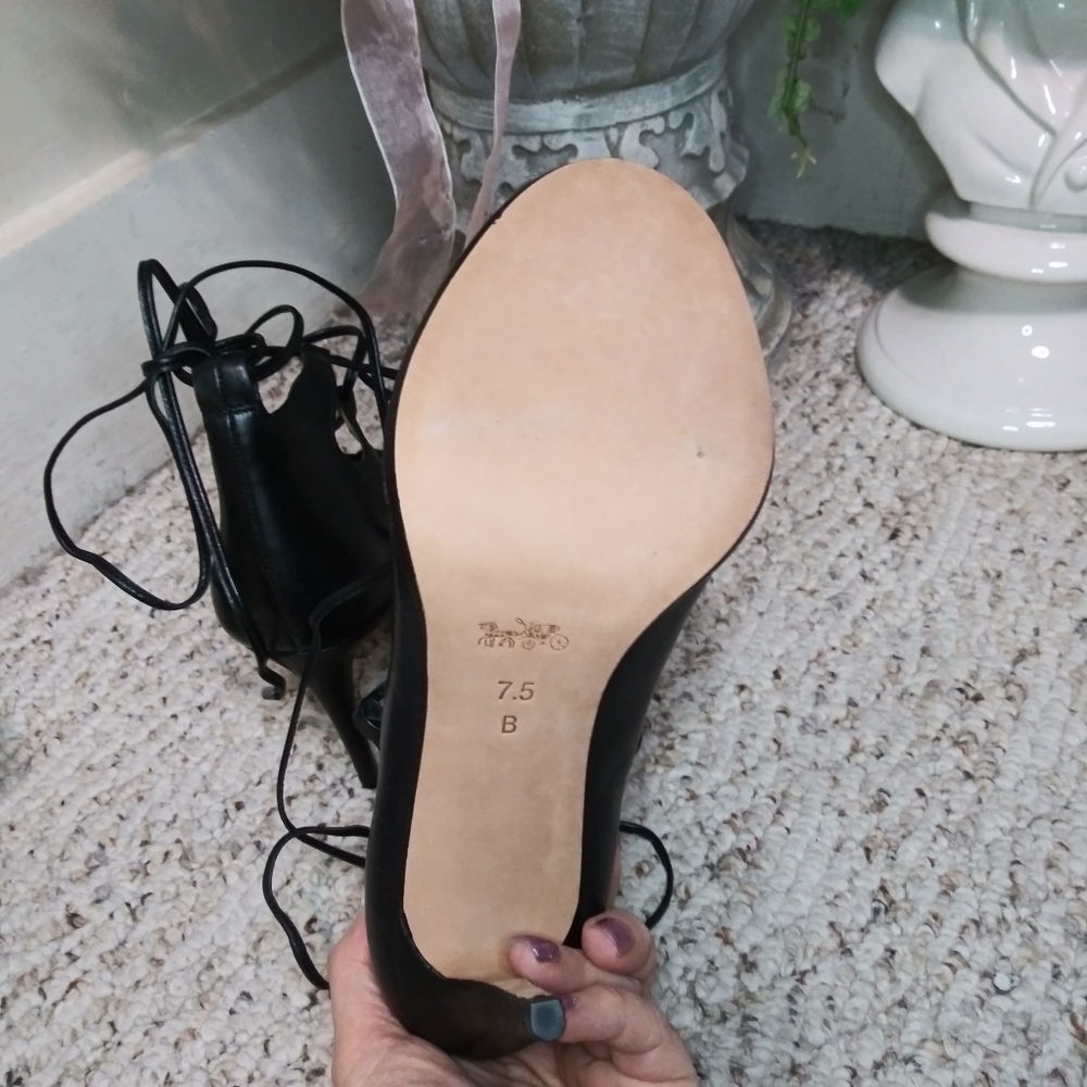 Coach Kira Ghillie Style Black Leather Stiletto Heeled Peep-Toe Pumps Size 7 1/2 - Picture 7 of 9